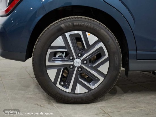 Hyundai Kona EV 150kW 64kWh Tecno 2C de 2023 con 25 Km por 39.990 EUR. en Cadiz