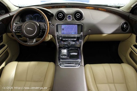 Jaguar XJ 3.0 V6D SWB Premium Luxury 275cv - Madrid