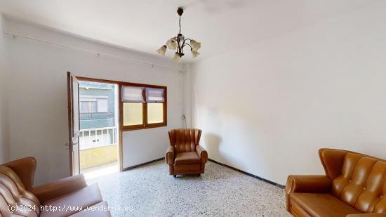 Se vende casa terrera de 2 plantas con garaje en Las Huesas, Telde, Las Palmas - LAS PALMAS