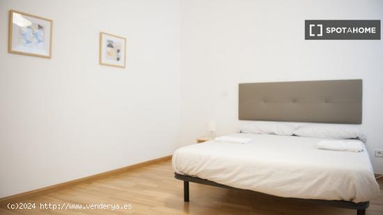 Piso de 4 dormitorios en alquiler en Gran Vía, Madrid - MADRID