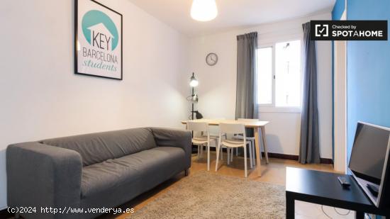 Acogedora habitación en alquiler en apartamento de 3 dormitorios en Sants - BARCELONA