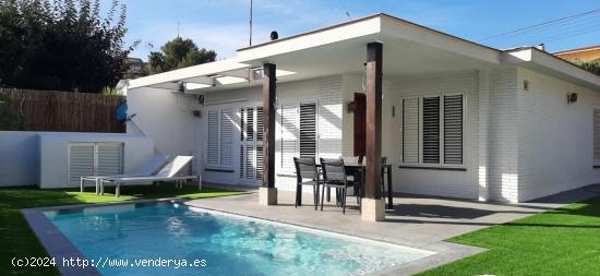 Casa con jardin  piscina en alquiler en Vallpineda.Sitges - BARCELONA