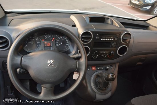 Peugeot Partner Furgon BlueHDi 100 Confort L1 100 CV de 2018 con 217.000 Km por 8.600 EUR. en Madrid