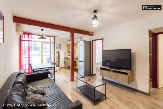  Apartamento de 3 dormitorios en alquiler en Sants - BARCELONA 