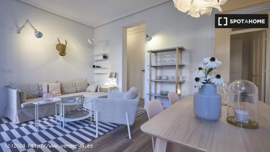 Piso de 3 dormitorios en alquiler en el centro de Madrid - MADRID