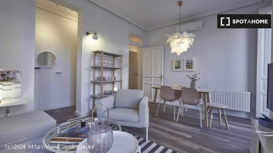 Piso de 3 dormitorios en alquiler en el centro de Madrid - MADRID