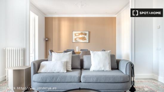 Apartamento de 3 dormitorios en alquiler en el Eixample - BARCELONA