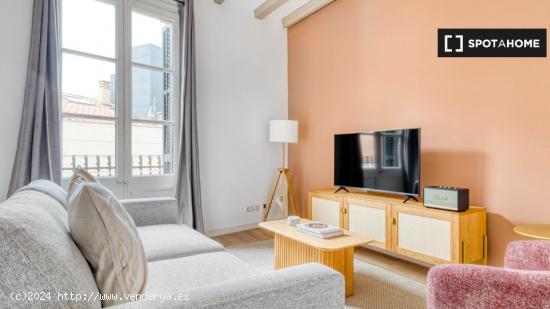 Apartamento de 3 dormitorios en alquiler en Barcelona - BARCELONA
