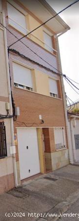 Casa en venta Zaragoza en calle Violeta - ZARAGOZA
