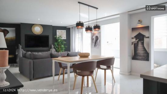  Se alquila apartamento de 2 habitaciones en Vista Alegre - MADRID 