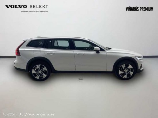 Volvo V60 Cross Country , B4 AWD mild hybrid - Señorío de Illescas