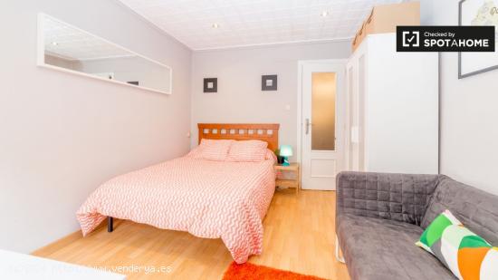 Maravillosa habitación con llave propia en piso compartido, Quatre Carreres - VALENCIA