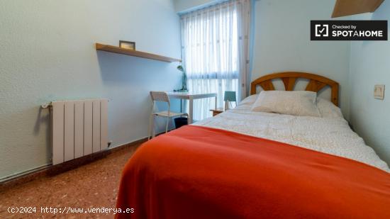 Habitación exterior en apartamento de 5 dormitorios en Algirós, Valencia - VALENCIA