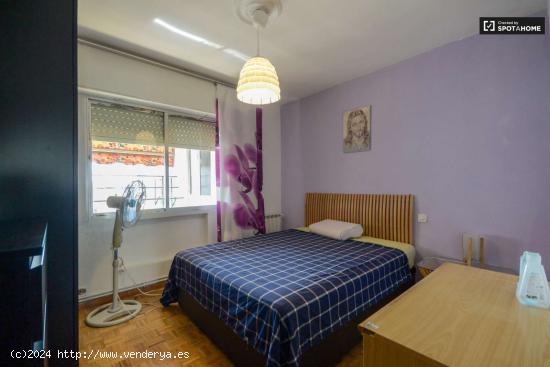  Acogedora habitación en alquiler en apartamento de 3 dormitorios en Aluche - MADRID 