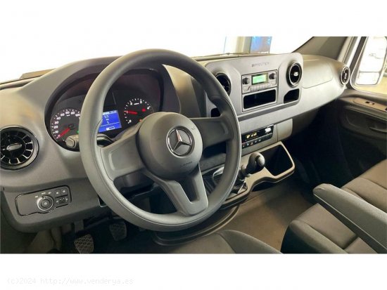 Mercedes Sprinter 215 CDI MEDIO 3.0T T. ALTO TD - 