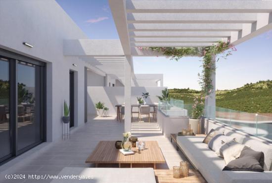  Ático con terraza y solarium ESTE OESTE  140 m2, además de trastero y plaza de garaje. - MALAGA 