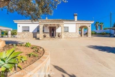 Villa en venta en Alberic (Valencia)