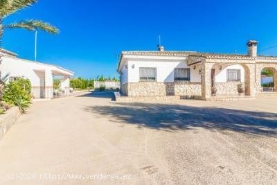 Villa en venta en Alberic (Valencia)