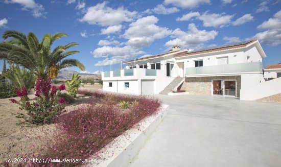 Villa en venta en Busot (Alicante) 