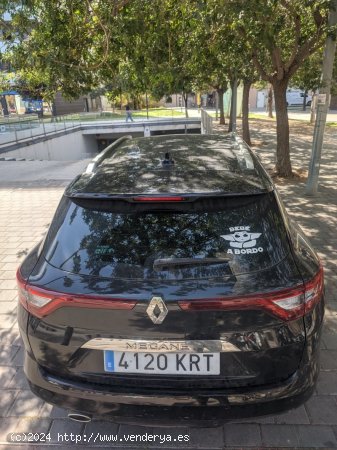 Renault Megane S.T. Zen TCe 103 kW (140CV) EDC GPF de 2018 con 43.000 Km por 16.700 EUR. en Barcelon