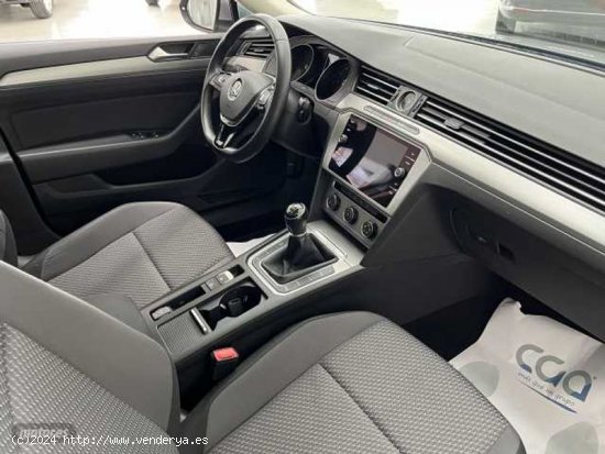 Volkswagen Passat 2.0TDI Edition 110kW (150Cv) de 2019 con 54.000 Km por 18.500 EUR. en Alava
