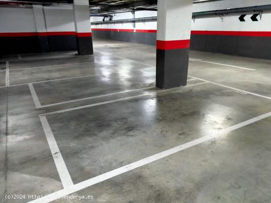  Se vende lote de  plazas de garaje en polígono industrial de la Carpe - MADRID 