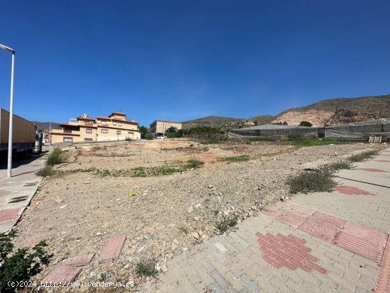 Parcela en venta en construcción en Salobreña (Granada)
