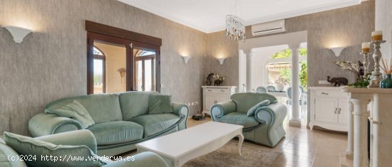 Villa en venta en Daya Vieja (Alicante)