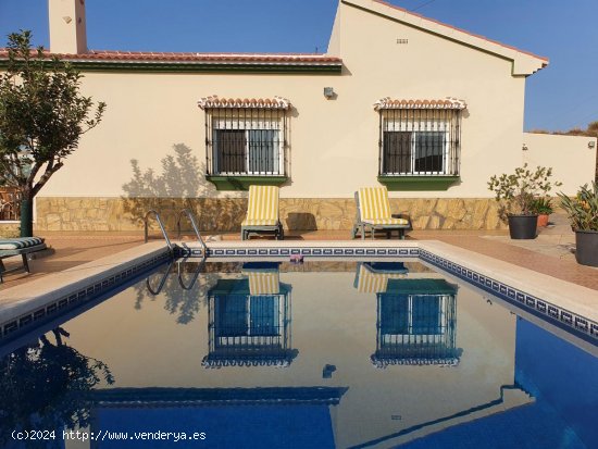 Villa en venta en Lagos (Málaga)