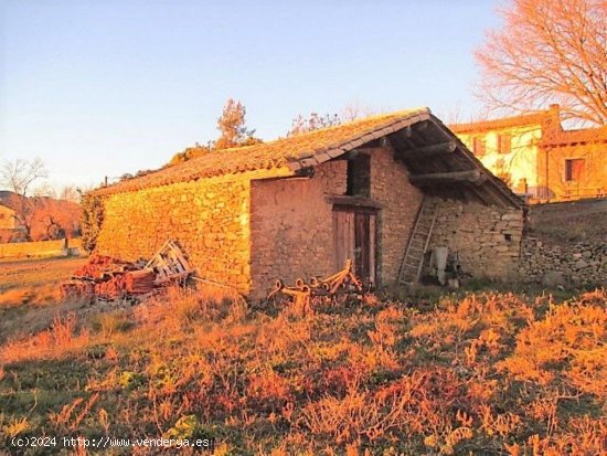 Villa en venta en La Fueva (Huesca)