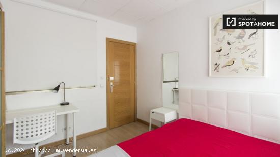 Habitación luminosa en apartamento de 8 habitaciones en Prosperidad - MADRID