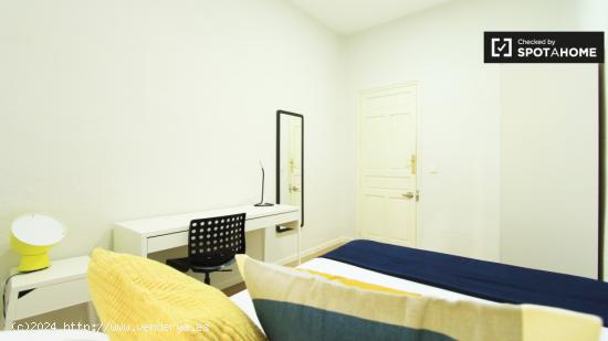 Acogedora habitación con llave independiente en apartamento de 6 dormitorios, Salamanca - MADRID