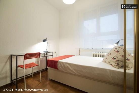  Habitación compacta en apartamento de 6 habitaciones en Prosperidad - MADRID 