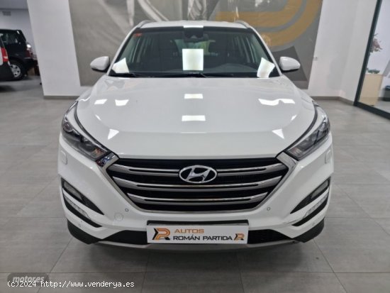 Hyundai Tucson 2.0 135CV de 2016 con 98.500 Km por 18.000 EUR. en Sevilla
