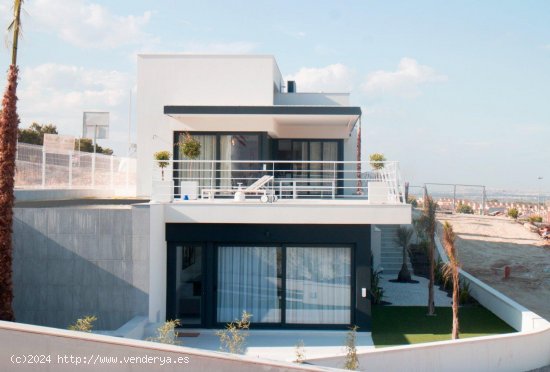  Villa en venta a estrenar en San Miguel de Salinas (Alicante) 