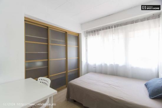  Habitación moderna en apartamento de 8 habitaciones en Prosperidad - MADRID 