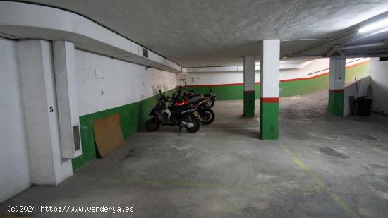 Plaza de garaje económica para coche pequeño - ALICANTE
