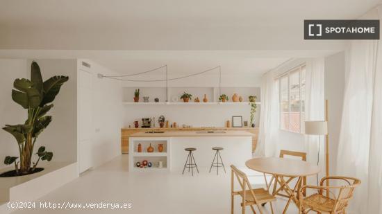 Apartamento entero de 2 dormitorios en Barcelona. - BARCELONA