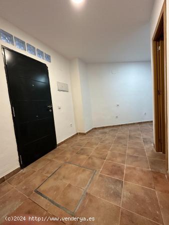  Local adaptado a vivienda en venta en San Juan de Aznalfarache - SEVILLA 