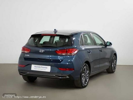 Hyundai i30 1.5 DPI Klass SLX 110 de 2023 con 12.602 Km por 19.990 EUR. en Cadiz