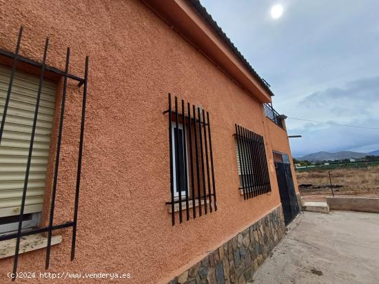 Casa con Terreno en Purias - MURCIA