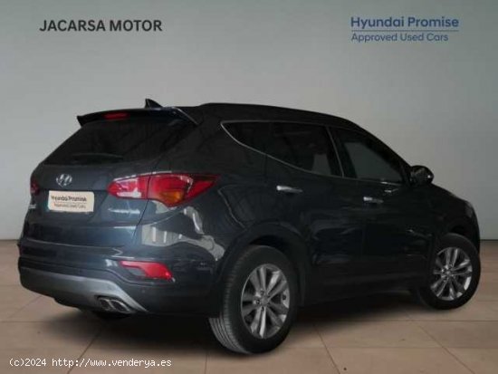 Hyundai Santa Fe Diesel ( Santa Fe 2.2CRDi 4x2 Tecno 7s )  - Jaén