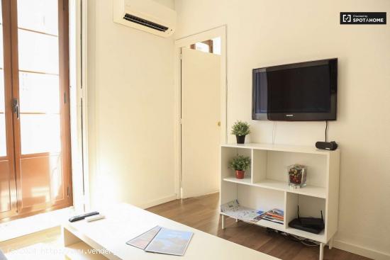  Apartamento de 2 dormitorios en alquiler en Lavapiés, Madrid - MADRID 