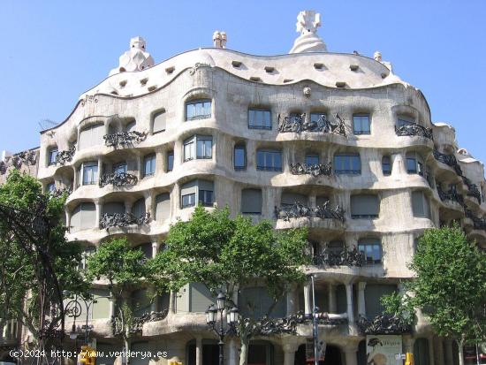 EDIFICIO EN VENTA BARCELONA - CON INQUILINOS - BARCELONA