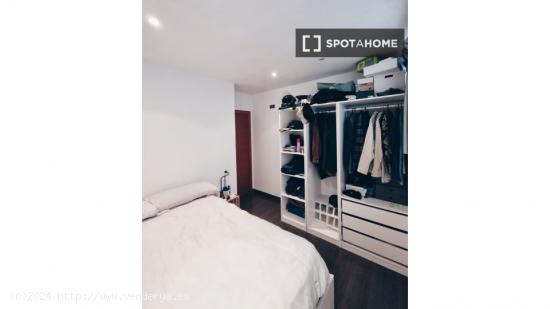 Alquiler de habitaciones en piso de 2 habitaciones en El Baix Guinardó - BARCELONA