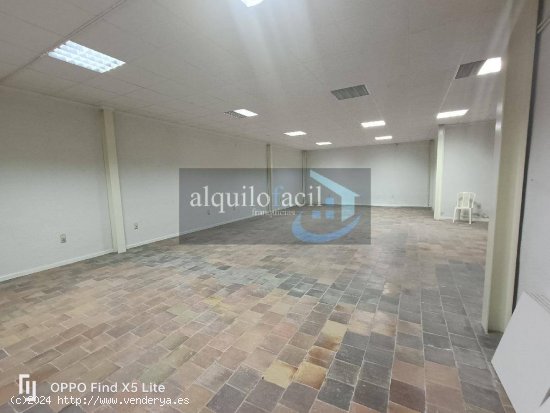 SE ALQUILA LOCAL EN C/ TEODORO CAMINO DE 275 METROS POR 1500€