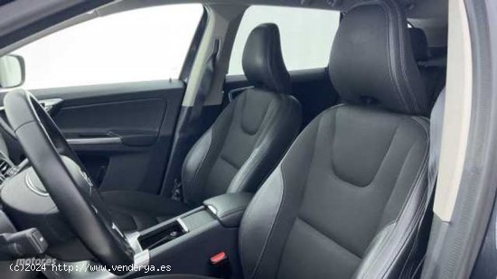 Volvo XC 60 2.0 D4 MOMENTUM AUTO 190 5P de 2017 con 103.165 Km por 25.850 EUR. en Zaragoza