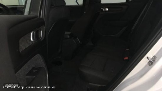 Volvo XC40 1.5 T3 MOMENTUM 5P de 2019 con 53.777 Km por 29.900 EUR. en Alicante