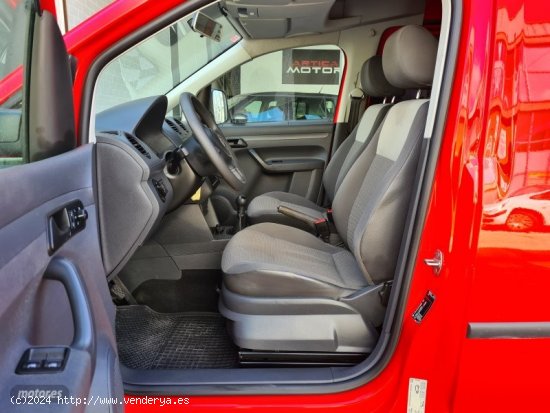Volkswagen Caddy 1.6 tdi kombi de 2012 con 198.990 Km por 9.990 EUR. en Navarra