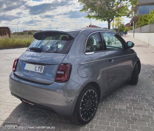 Fiat 500 La prima 118 cv de 2022 con 17.000 Km por 27.000 EUR. en Madrid